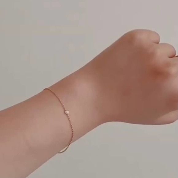 VRAI Diamond Bezel Bracelet